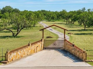 819 County Road 356, La Vernia, TX 78101