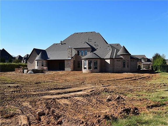 5th image of 1705 Live Oak Ln