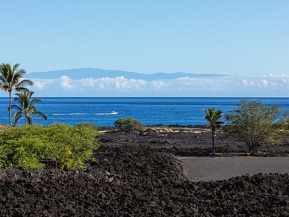 3rd image of 72-1147 Kekahawaiole Dr Unit 33