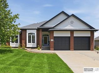 123 Castle Pine Dr, Papillion, NE 68133