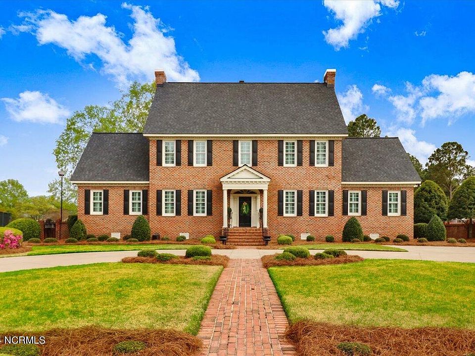 1st image of 604 Hillcrest Place