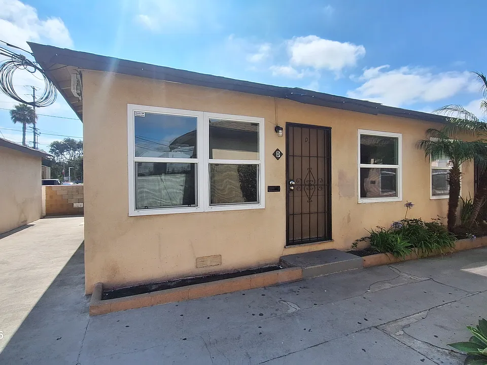 4033 W El Segundo Blvd #D