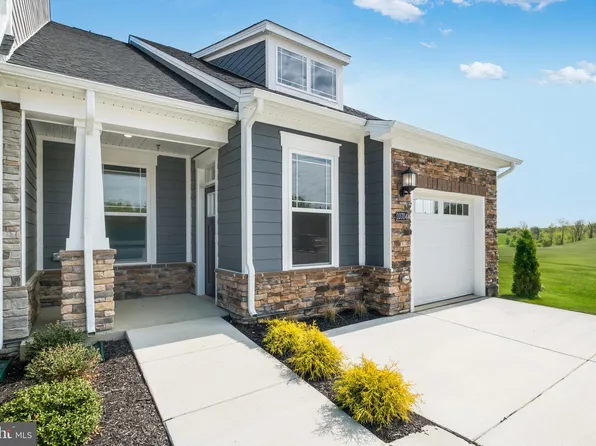 10704 Grand Teton Pl, White Plains, MD 20695