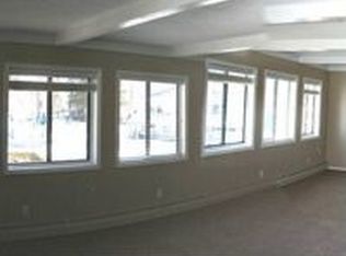 32 Anchor Dr, Lake Tapawingo, MO 64015