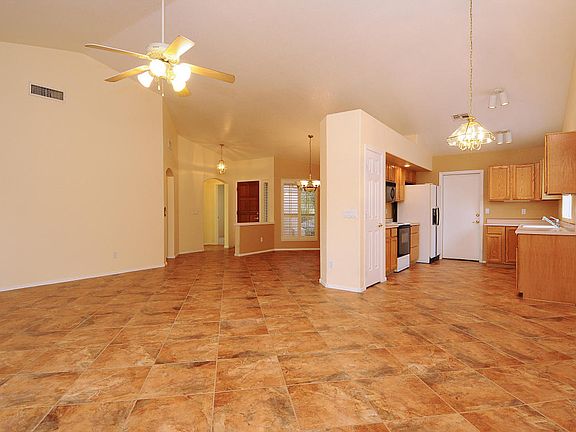 3rd image of 11548 W Badger Ct