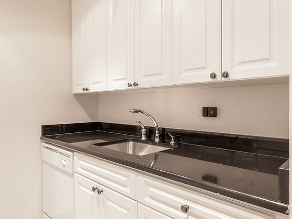 4th image of 182 E 95th St APT 10J