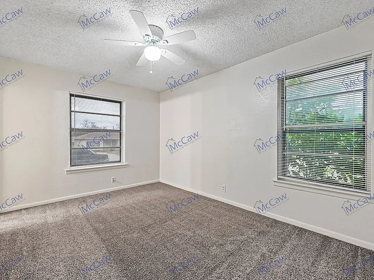 3532 Hilton Dr — Photo 10