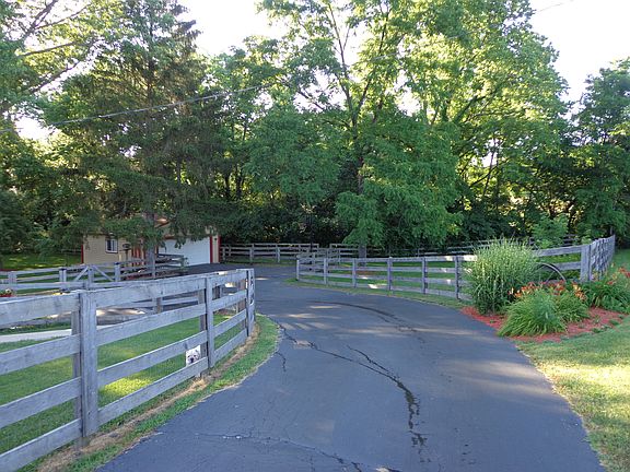 4th image of 6273 Brantford Rd