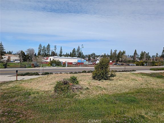4th image of 5800 Almond St Lot 8-10