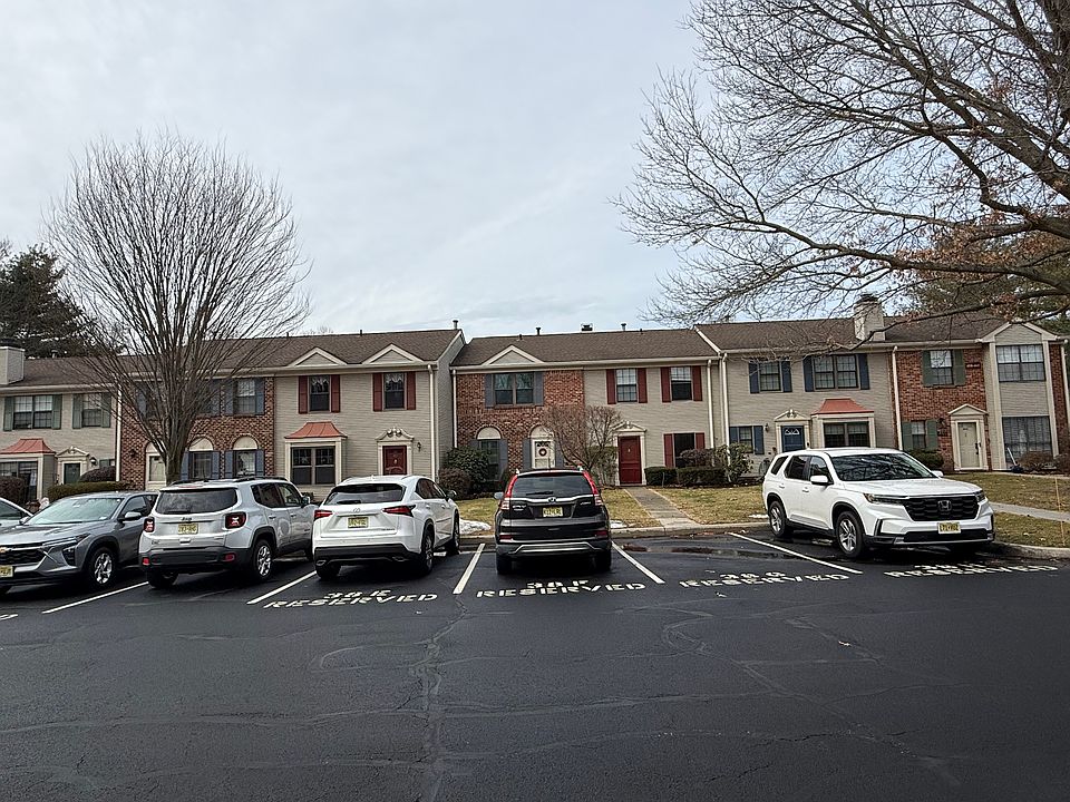 1st image of 463 Penns Way