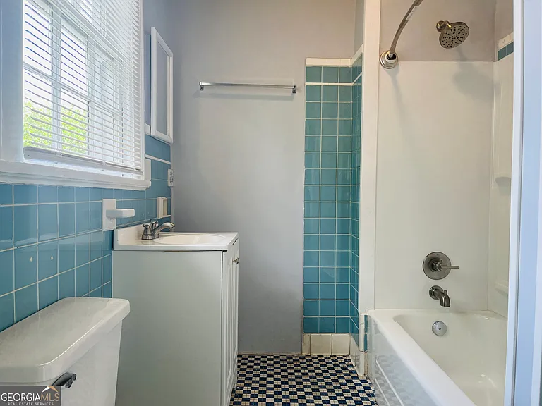 504 Broad St #7 — Photo 13