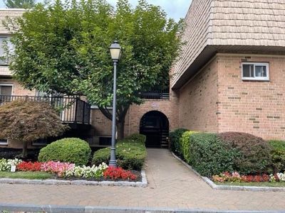 330 Central Park Avenue #F12, Scarsdale, NY, 10583