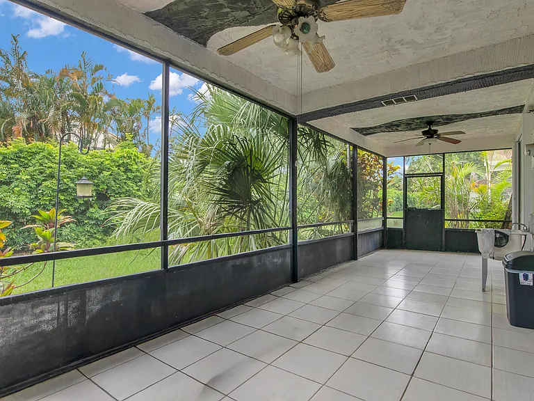 7705 Forest Green Ln — Photo 26