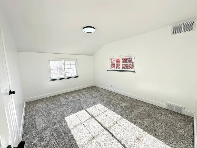 1607 Girard Ave — Photo 19