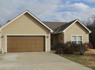 1316 S 6th St, Atchison, KS 66002