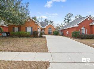 5585 Fairfield Pl, Mobile, AL 36609