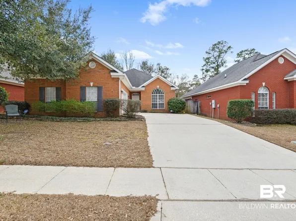 5585 Fairfield Pl, Mobile, AL 36609