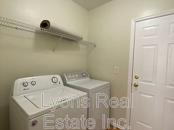 5th image of 539 Alexia Ave S