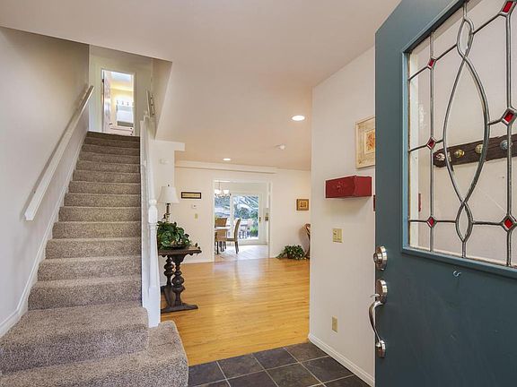 2nd image of 328 Aliso St