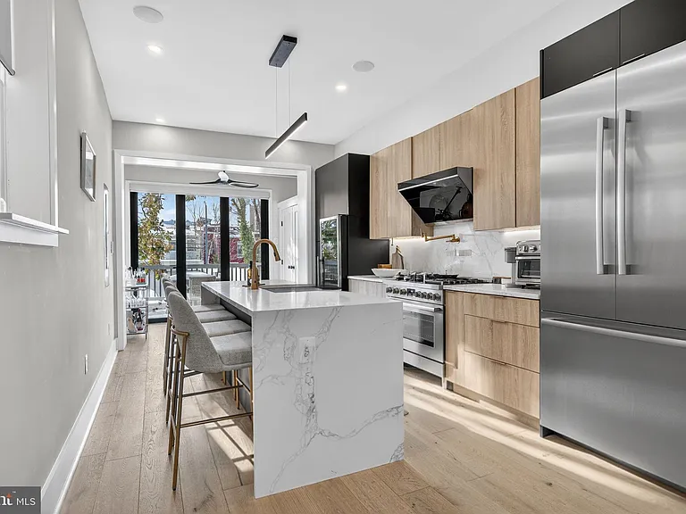 32 Adams St NW — Photo 11