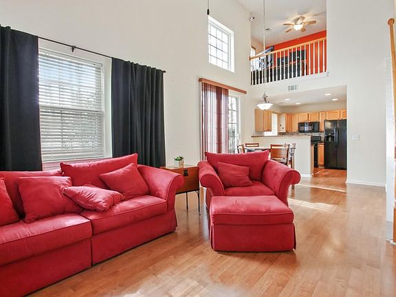 4th image of 1219 W Oaks Way