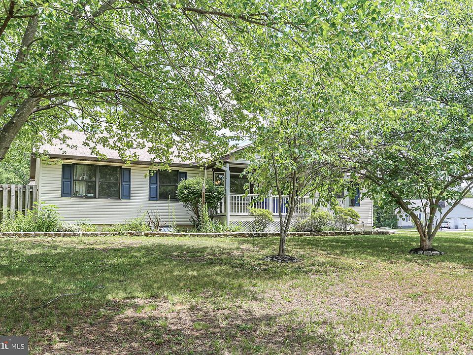 1st image of 808 Cresthill Rd