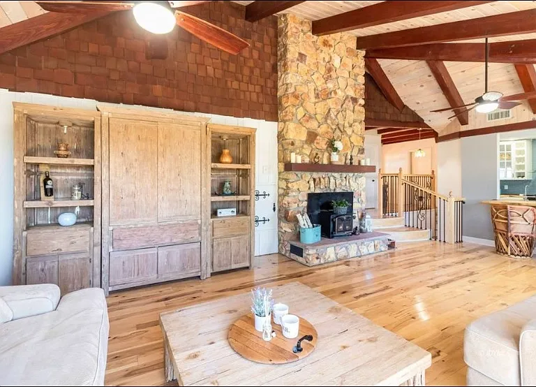 54171 Rockdale Dr — Photo 2