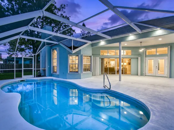 2098 SE Floresta Drive, Port St Lucie, FL 34984