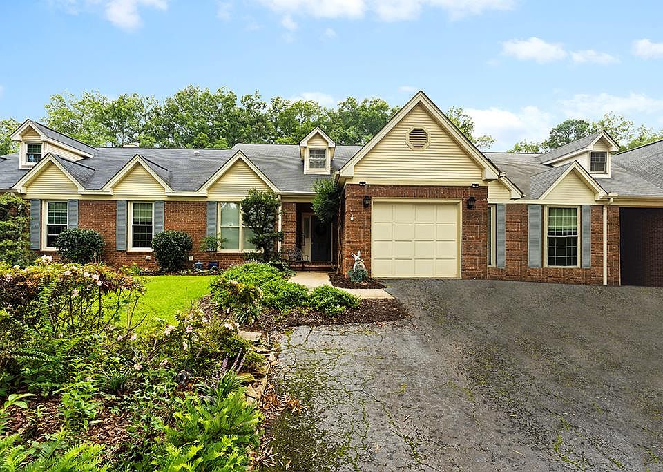1st image of 144 Devon Park Dr