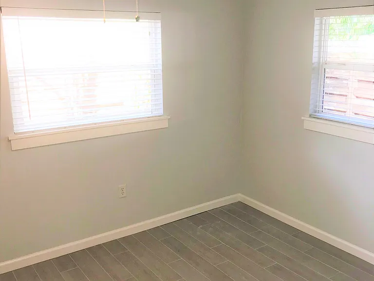 2541 Floyd St — Photo 8