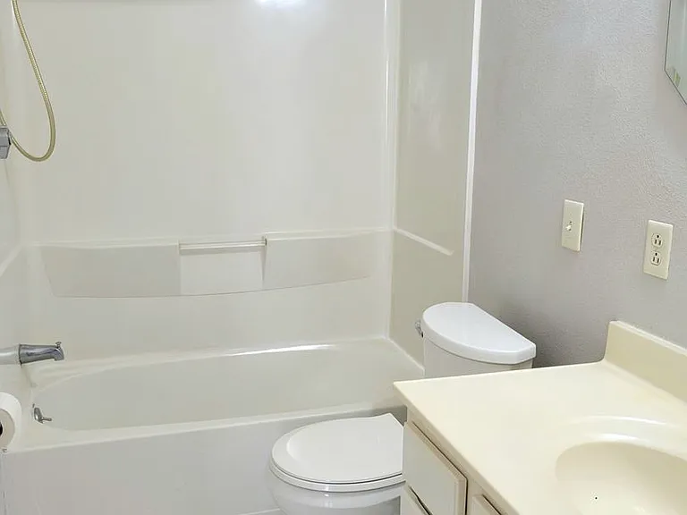 450 Hamilton Ave — Photo 12