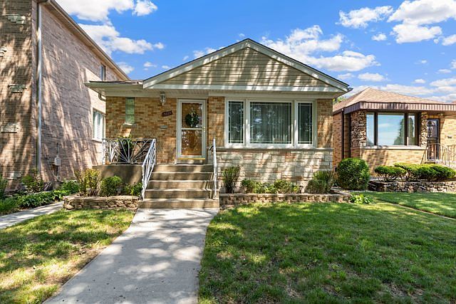 1st image of 5009 N Melvina Ave