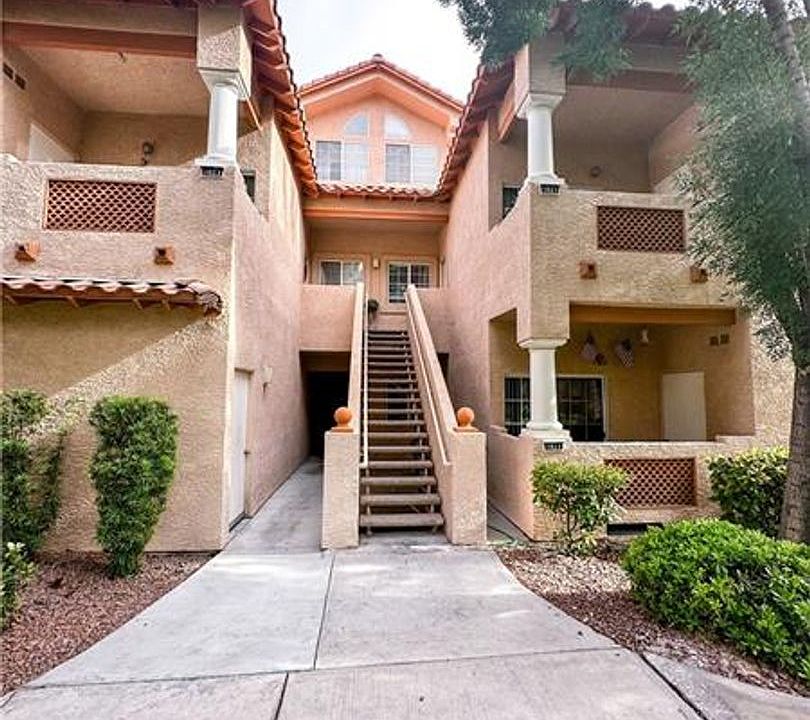 1st image of 2925 Wigwam Pkwy APT 1821