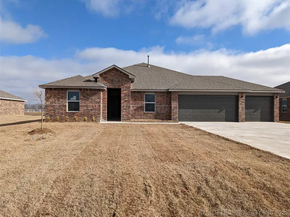 80 Stonegate Dr, Pryor, OK 74361