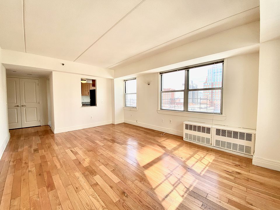 1st image of 200 Schermerhorn St APT 523