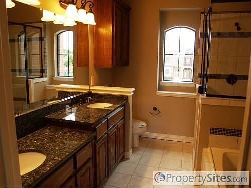 3rd image of 602 Truman Ct