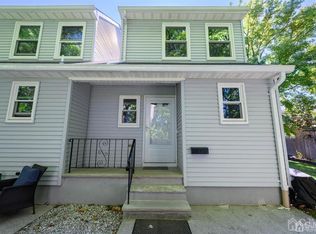 49 School St, Clark, NJ 07066