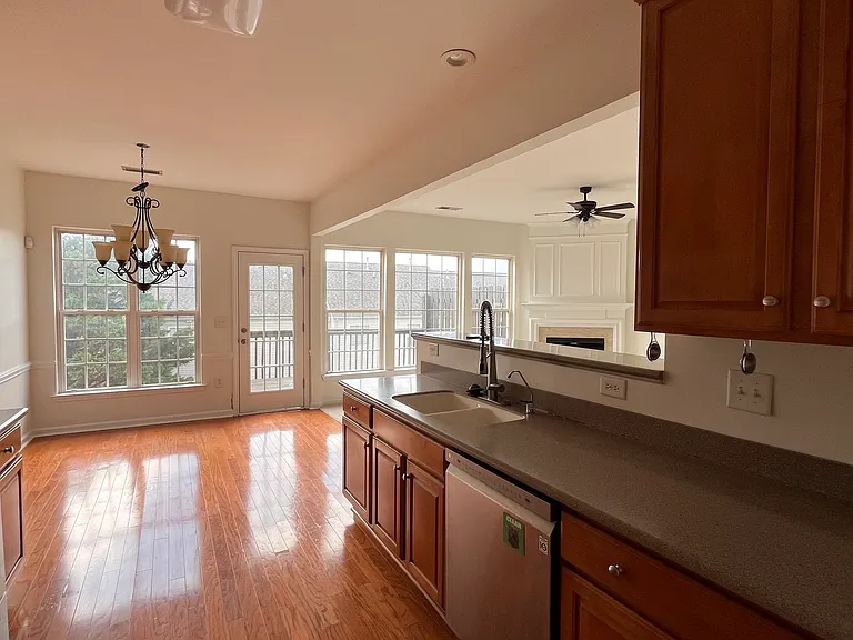 314 Shady Creek Ln — Photo 21