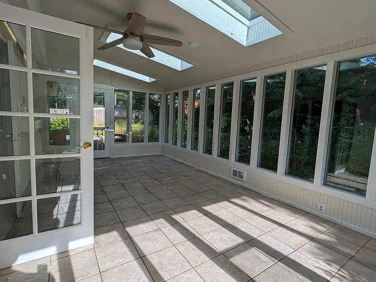 213 Seattle Ave — Photo 6