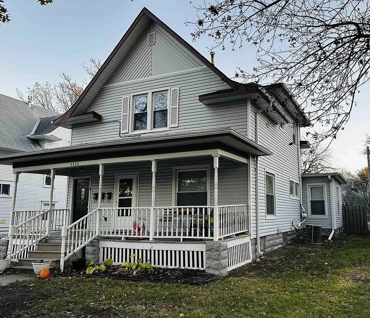 Building Photo - 1135 Sumner St #3