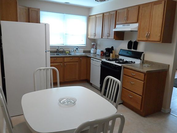 4th image of 8951 N Lavergne Ave #1B