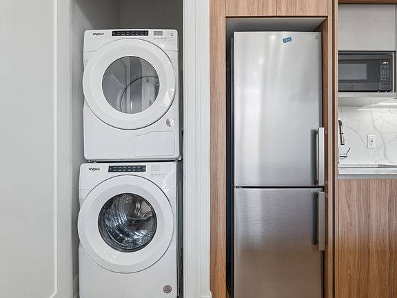 5th image of 1066 Jefferson Ave #1A