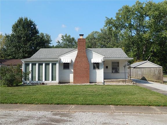 4th image of 636 Tucker Ave