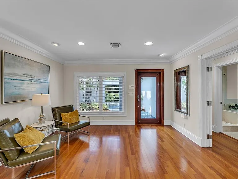2840 NE 26th Ct — Photo 5