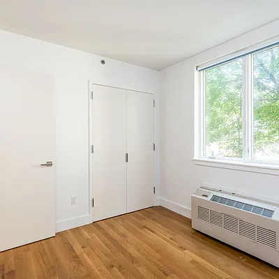 Rented by Nooklyn NYC LLC | media 28