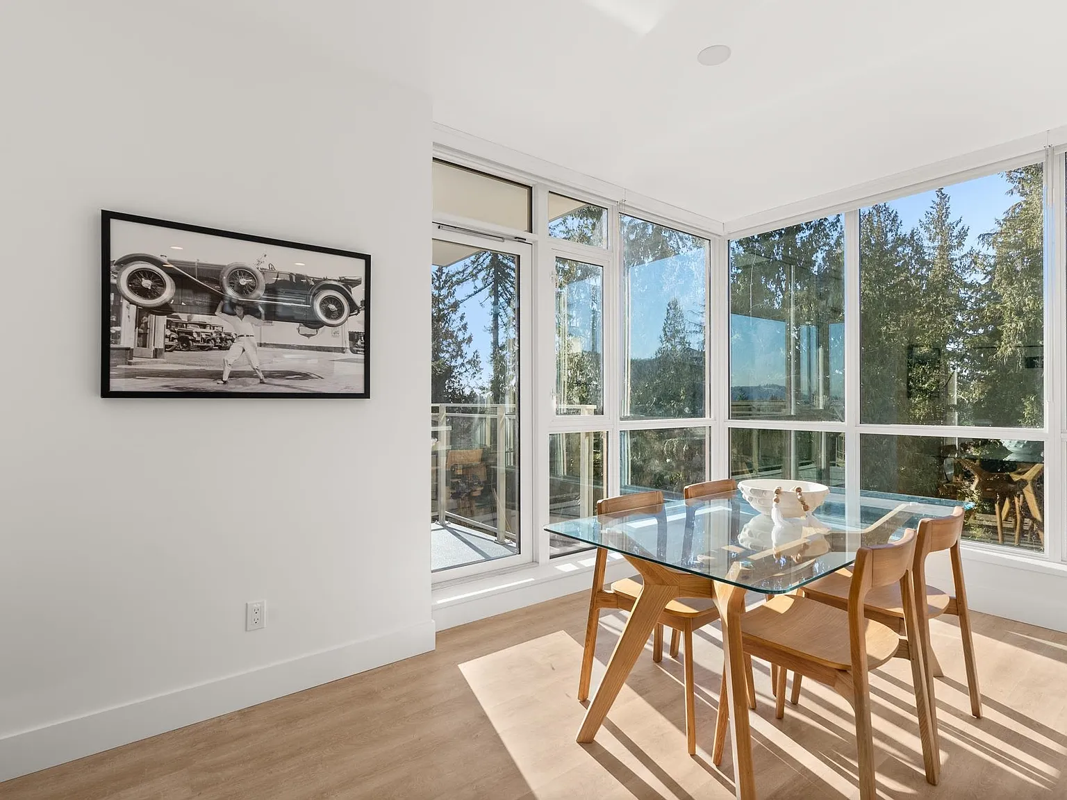 2 bed, 1141 sqft, $5,750 — Photo 3