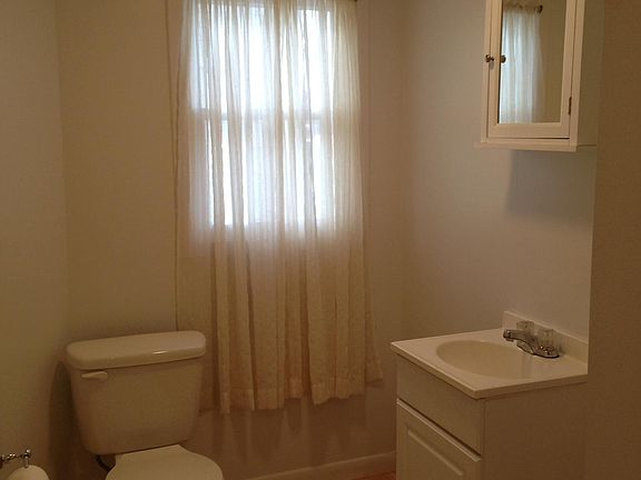 5th image of 822 Clifton St