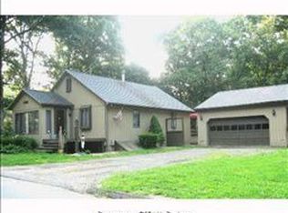 21 Mohawk Trl, East Hampton, CT 06424