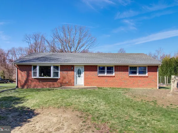 739 Monmouth Rd, Chesterfield, NJ 08515