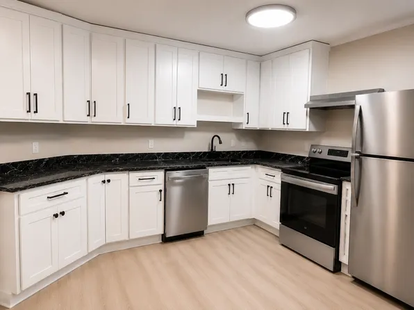 126 W Bow St #1, Franklin, NH 03235